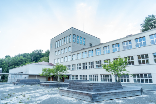 Groupe scolaire secondaire de Burghalde et rénovation de Burghalde 1 à Baden